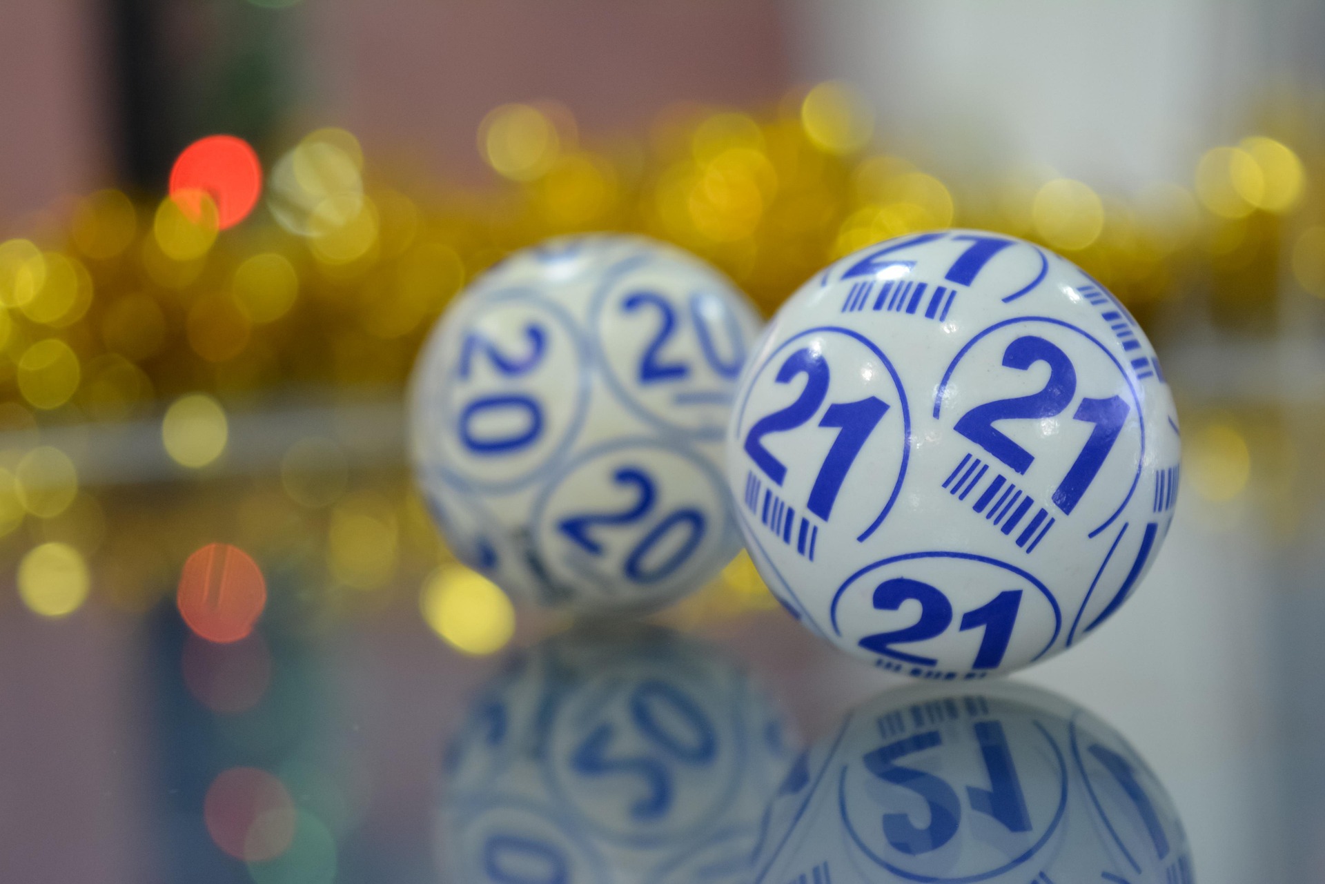 Kasinopelit vs. lotto – kumpi tarjoaa paremman riskin ja tuoton suhteen?